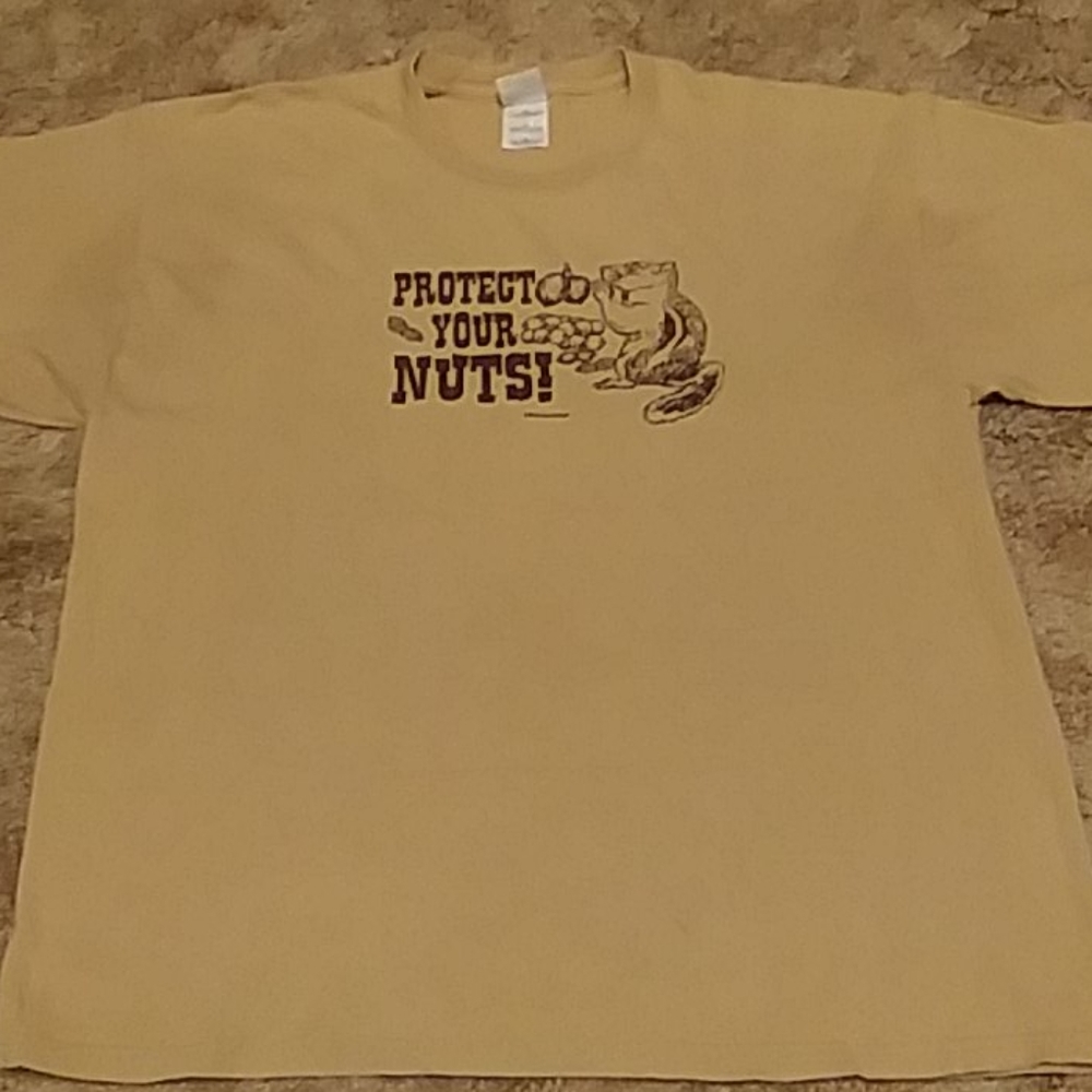 Gildan"Protect your nuts" Tee shirt XL